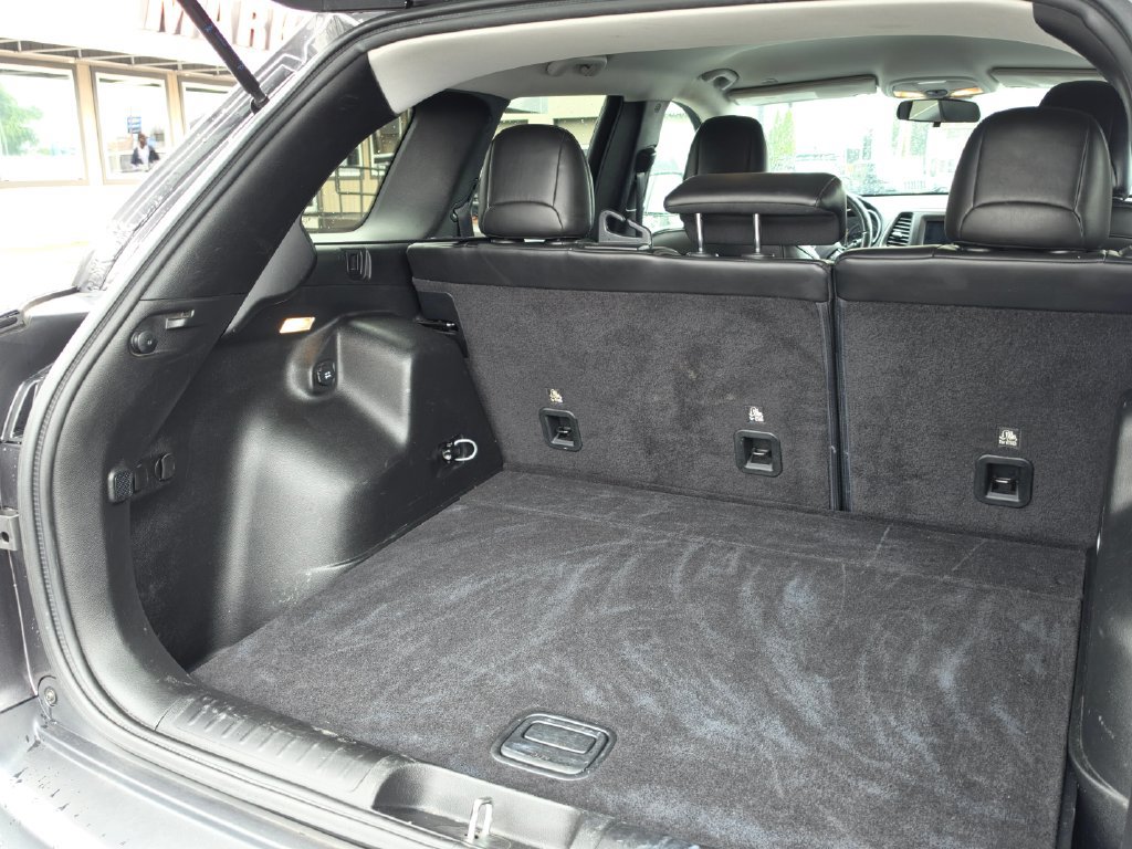 Used 2019 Jeep Cherokee Latitude Plus FWD image 20