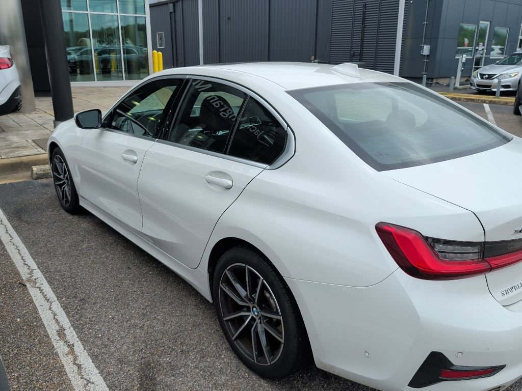 Used 2020 BMW 330i xDrive Sedan w/ Convenience Package AWD/4WD image 9