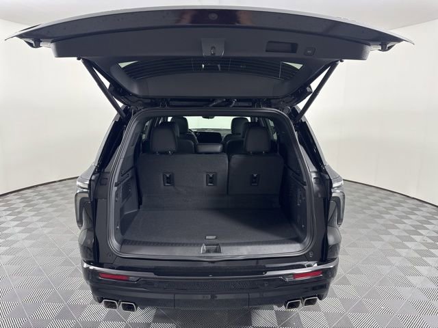 New 2026 Chevrolet Traverse High Country AWD/4WD image 13