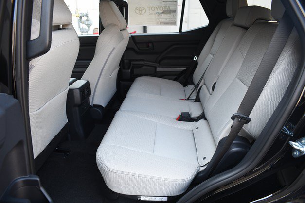 New 2026 Toyota 4Runner SR5 AWD/4WD image 11
