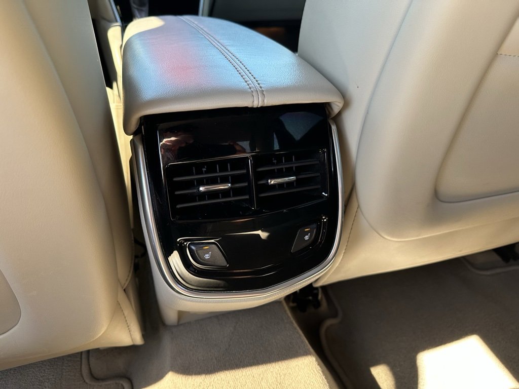 Used 2014 Cadillac XTS Luxury image 22