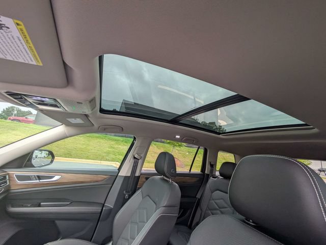 Certified 2026 Volkswagen Atlas SE FWD image 23
