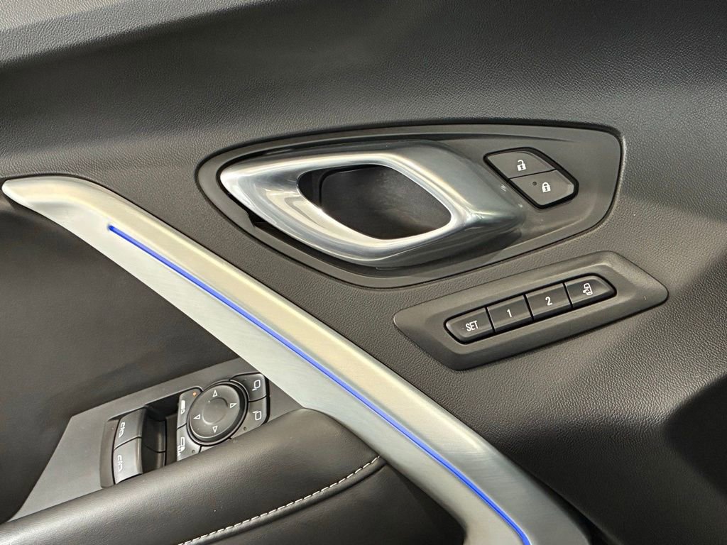 Used 2018 Chevrolet Camaro SS image 19