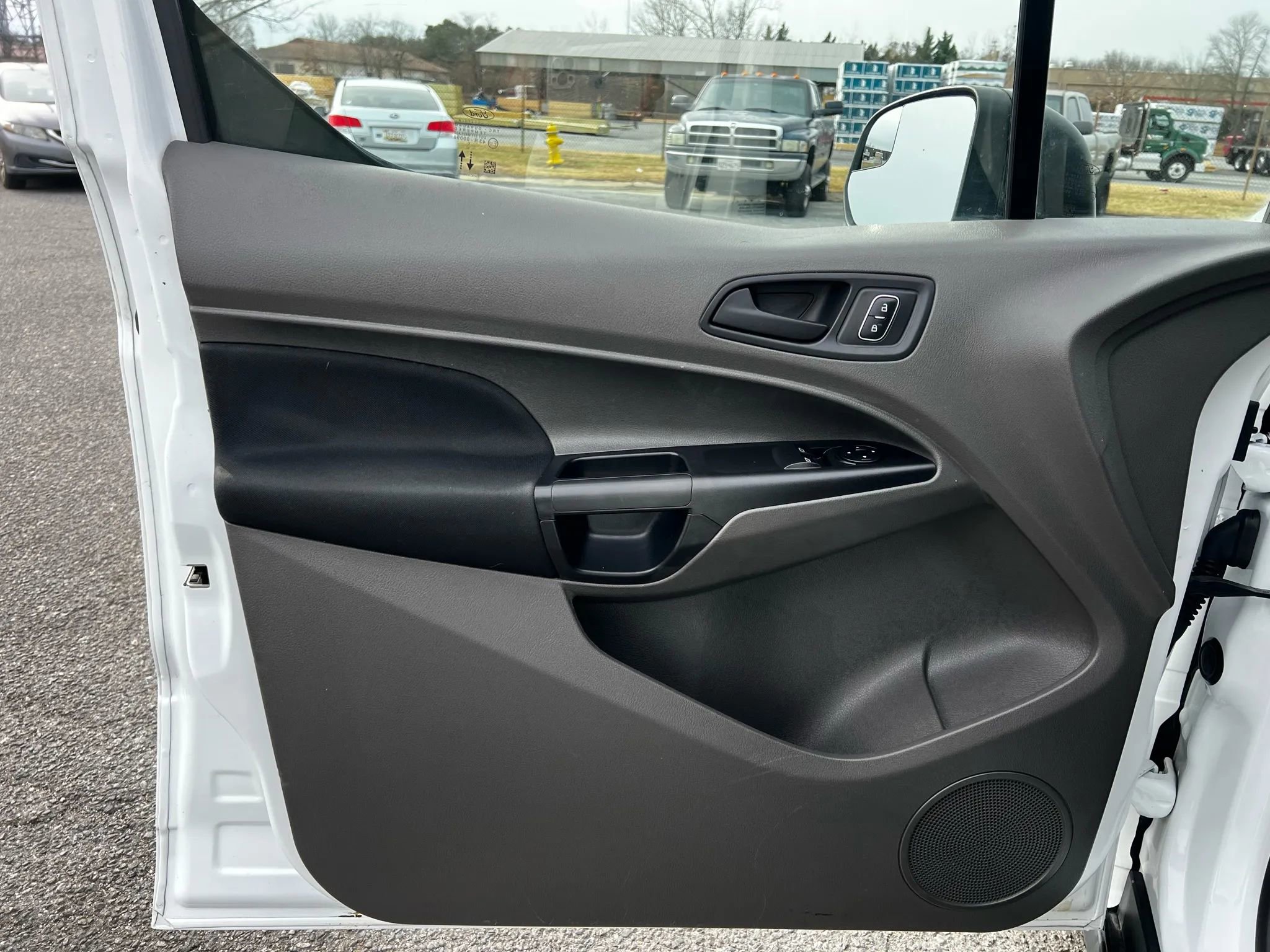 Used 2021 Ford Transit Connect XL image 25