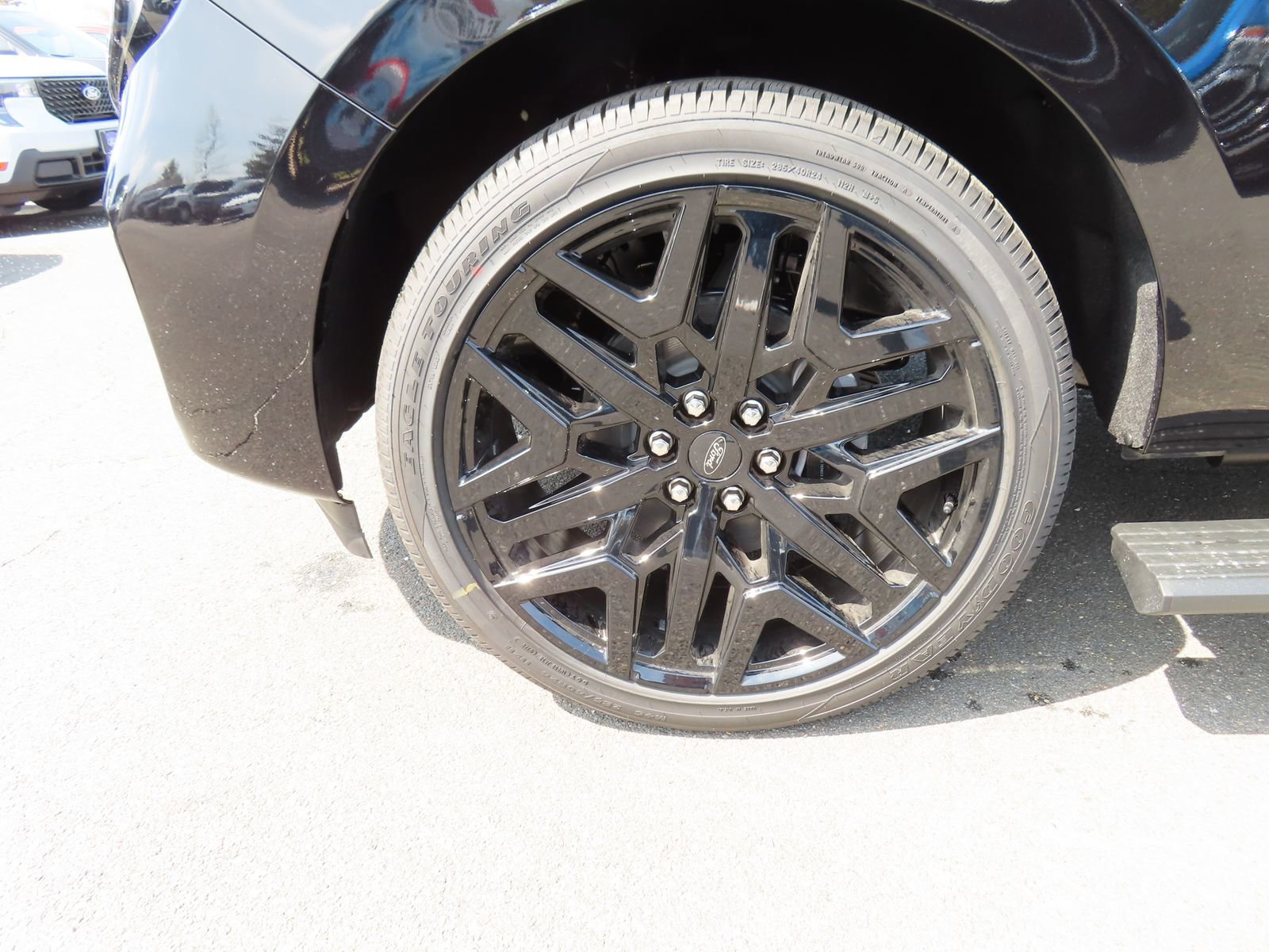 New 2026 Ford Expedition Platinum image 8