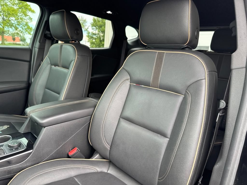 Used 2023 Chevrolet Blazer Premier AWD/4WD image 31
