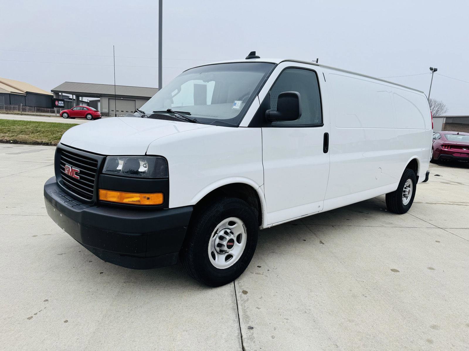 Used 2022 GMC Savana 2500 Extended w/ Driver Convenience Package image 23
