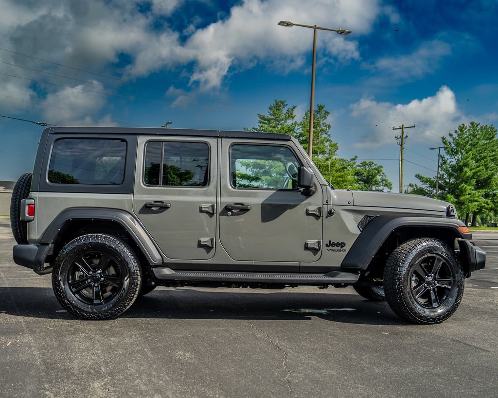 Used 2021 Jeep Wrangler Unlimited Sport AWD/4WD image 2