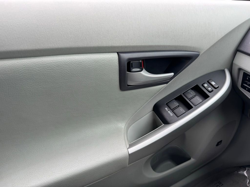 Used 2010 Toyota Prius Two FWD image 32