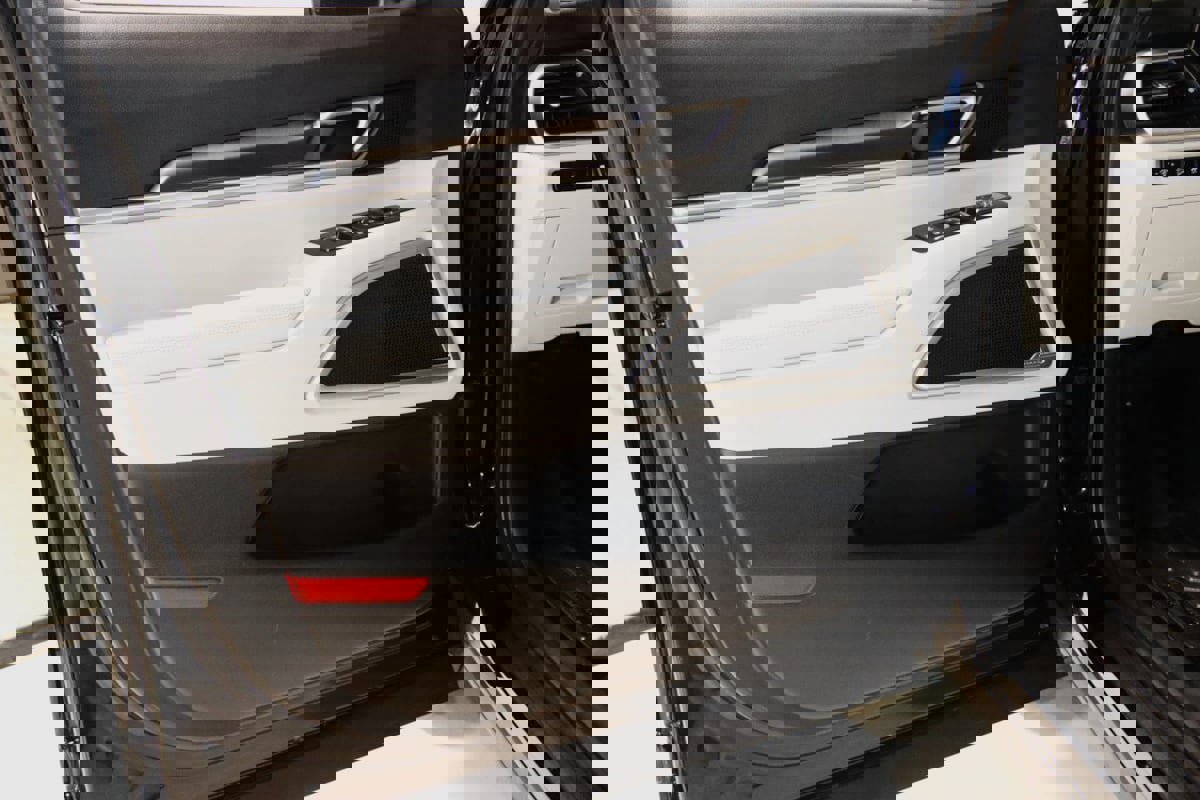 Used 2023 Kia Telluride S image 35