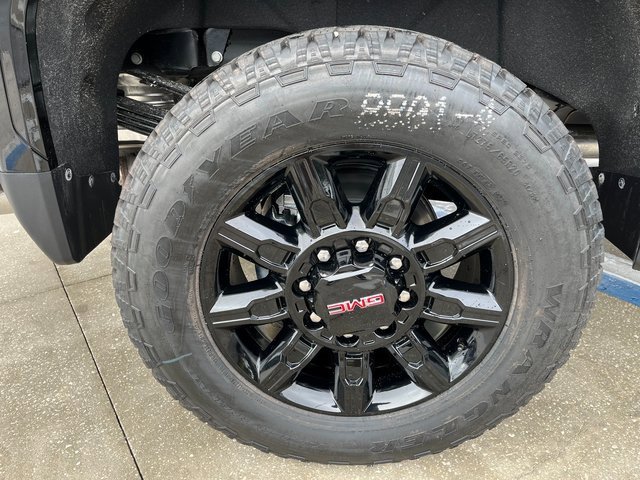 New 2026 GMC Sierra 3500 AT4 image 7
