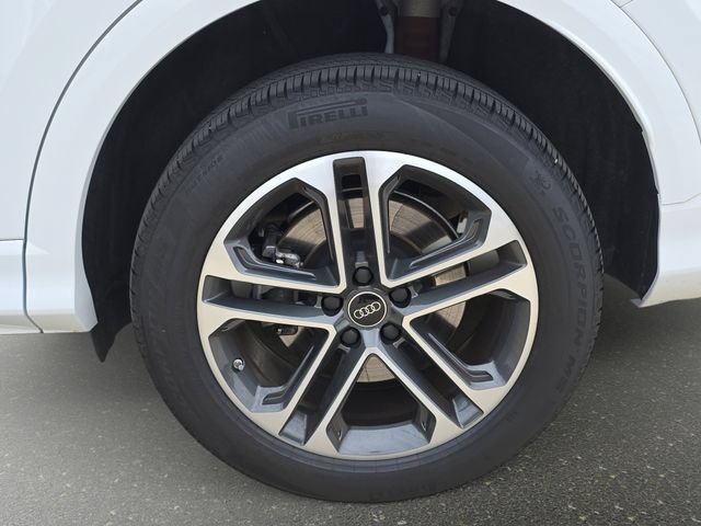 Used 2025 Audi Q5 Premium w/ Convenience Package AWD/4WD image 37