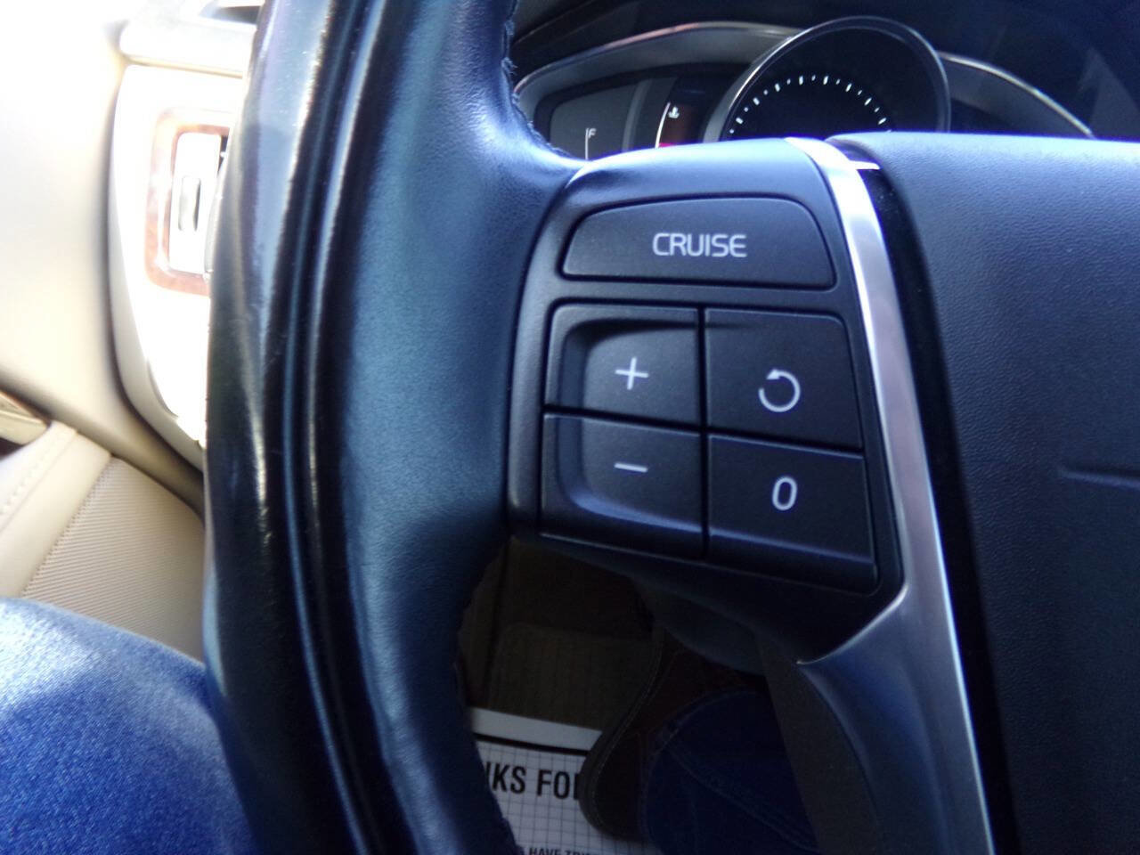 Used 2014 Volvo XC70 3.2 w/ Climate Package image 65