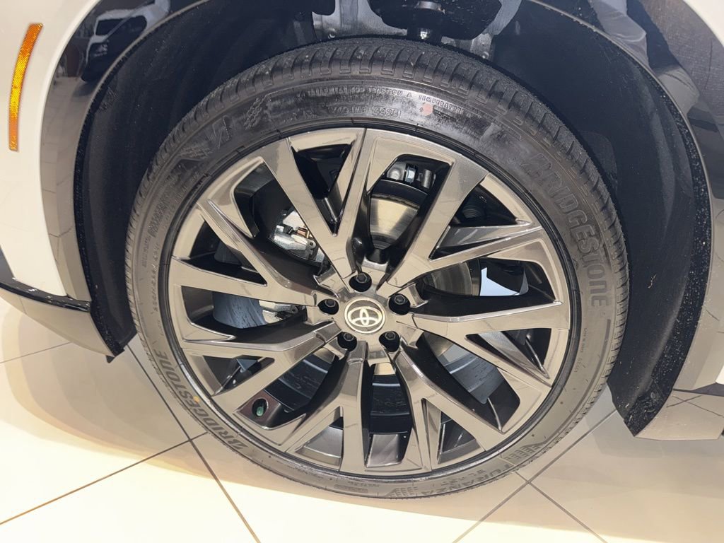 New 2025 Toyota Crown Signia image 20