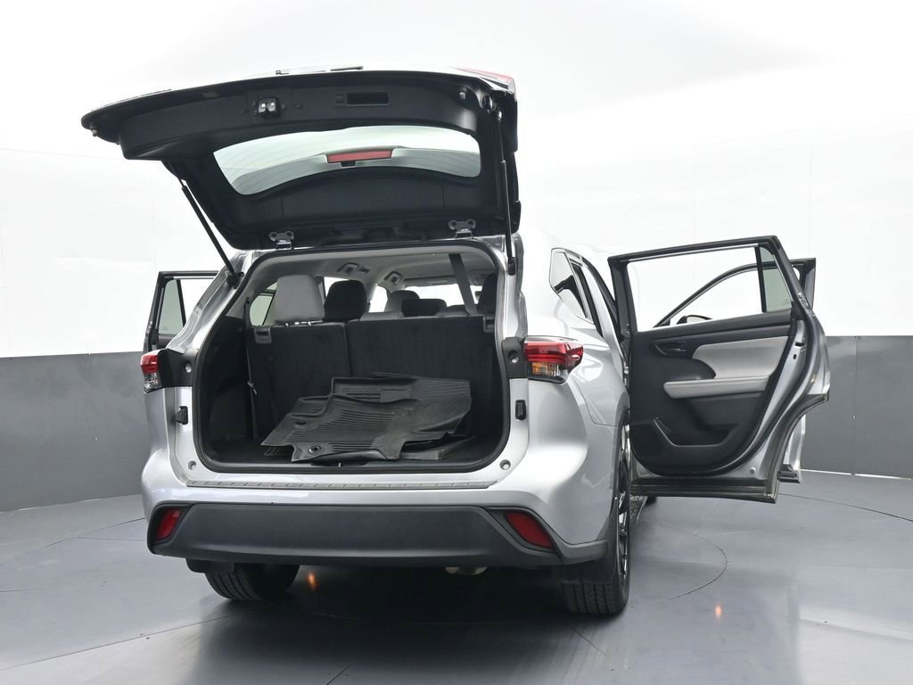 Used 2022 Toyota Highlander L image 75