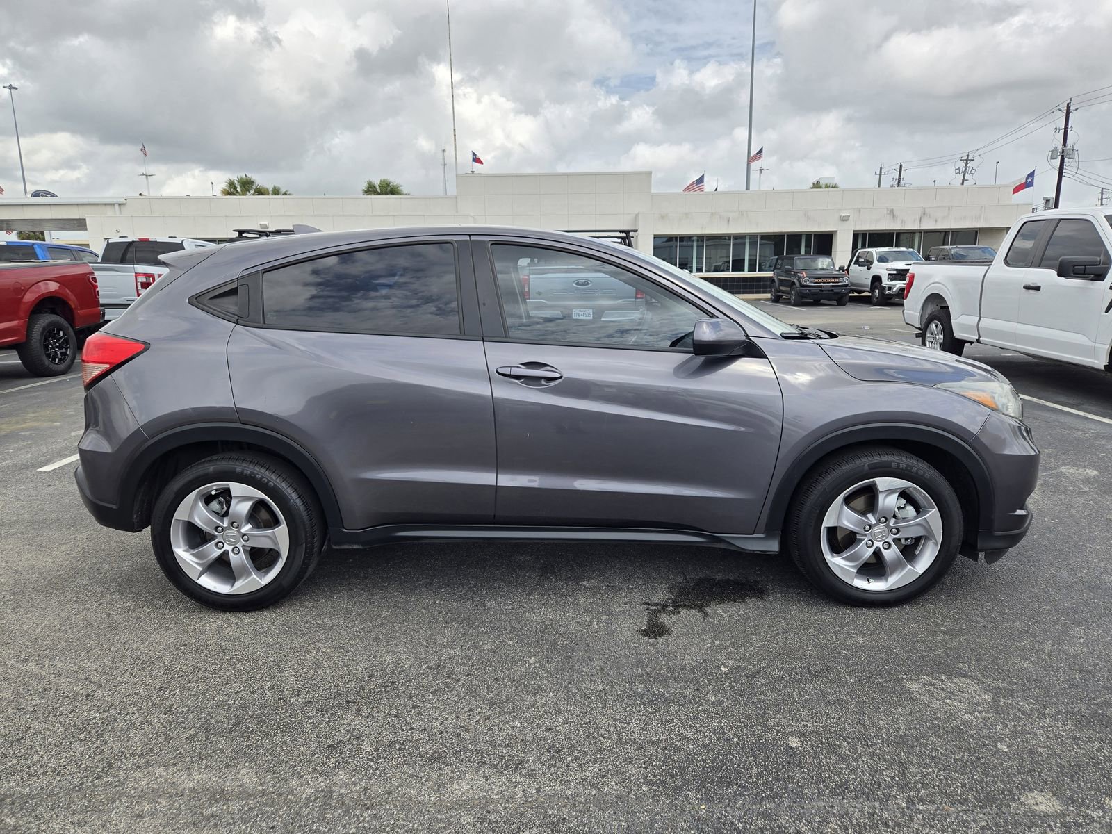 Used 2018 Honda HR-V LX image 4