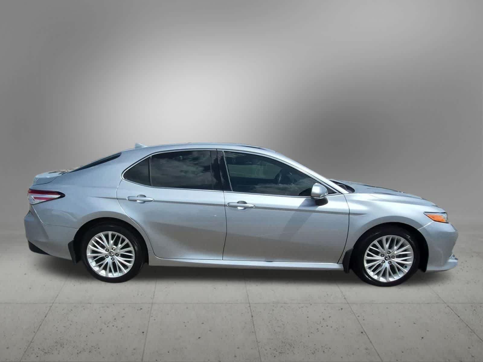 Used 2020 Toyota Camry XLE FWD image 7