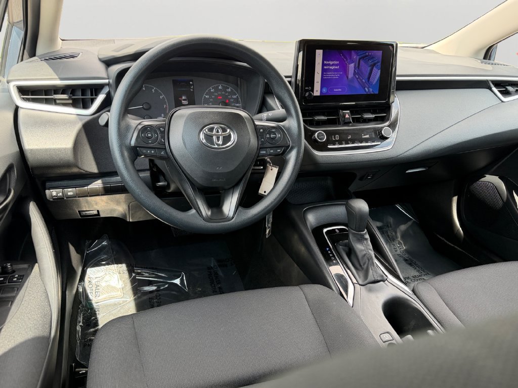 Used 2025 Toyota Corolla LE FWD image 13