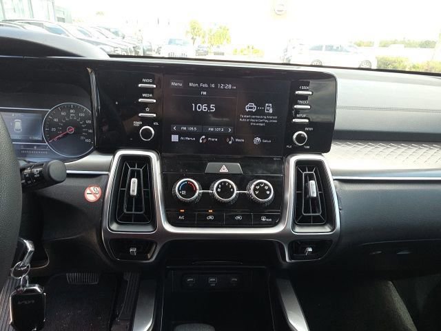 Used 2022 Kia Sorento LX image 18