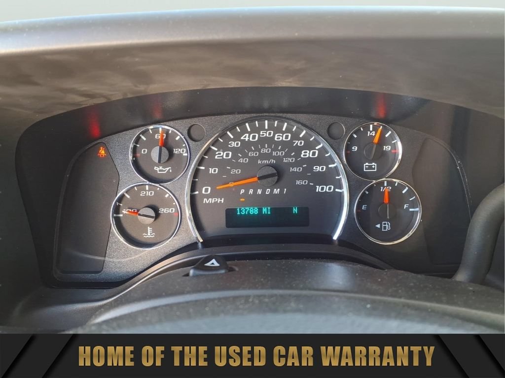 Used 2025 Chevrolet Express 3500 LT w/ LT Preferred Equipment Group RWD image 18