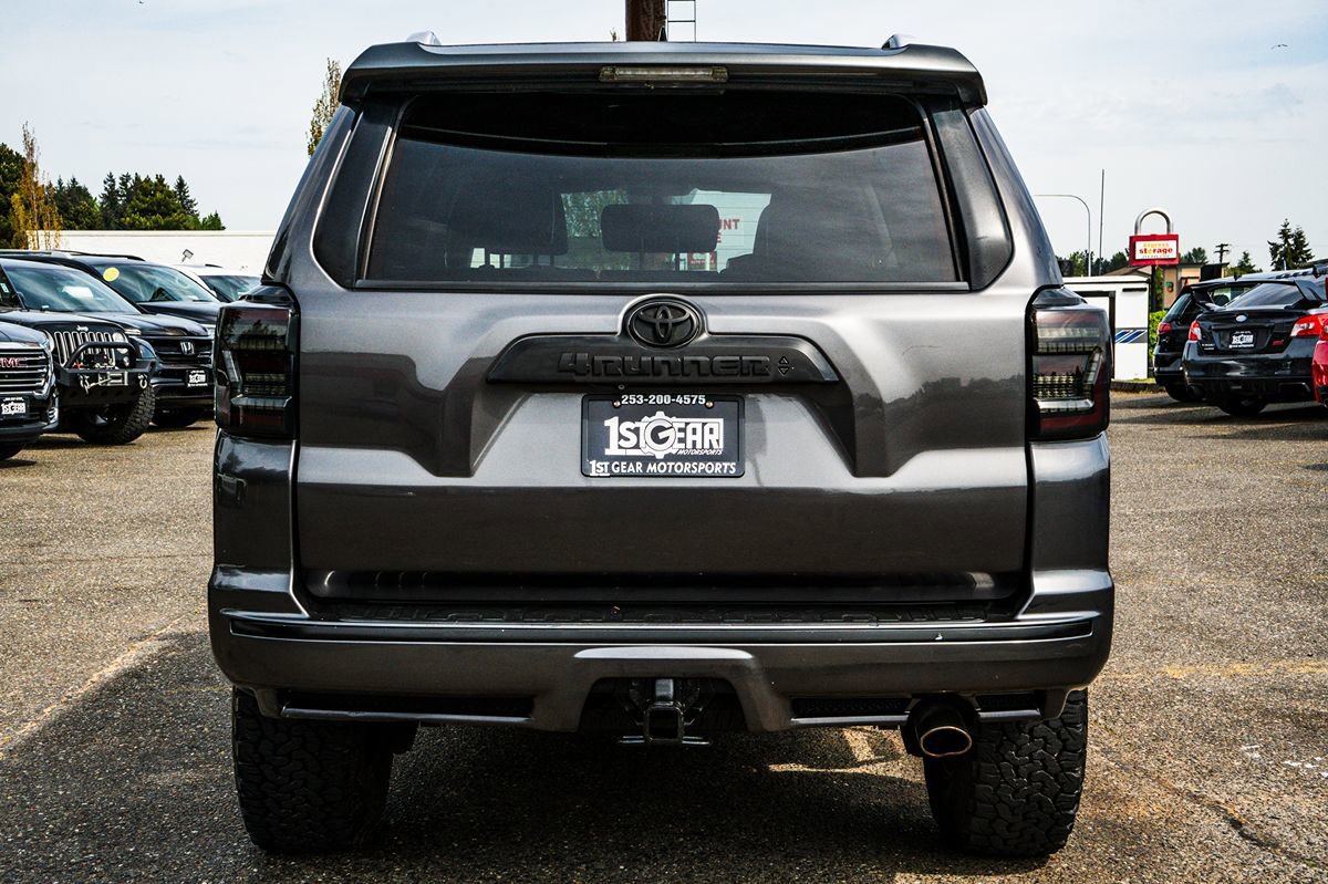 Used 2011 Toyota 4Runner Limited AWD/4WD image 16