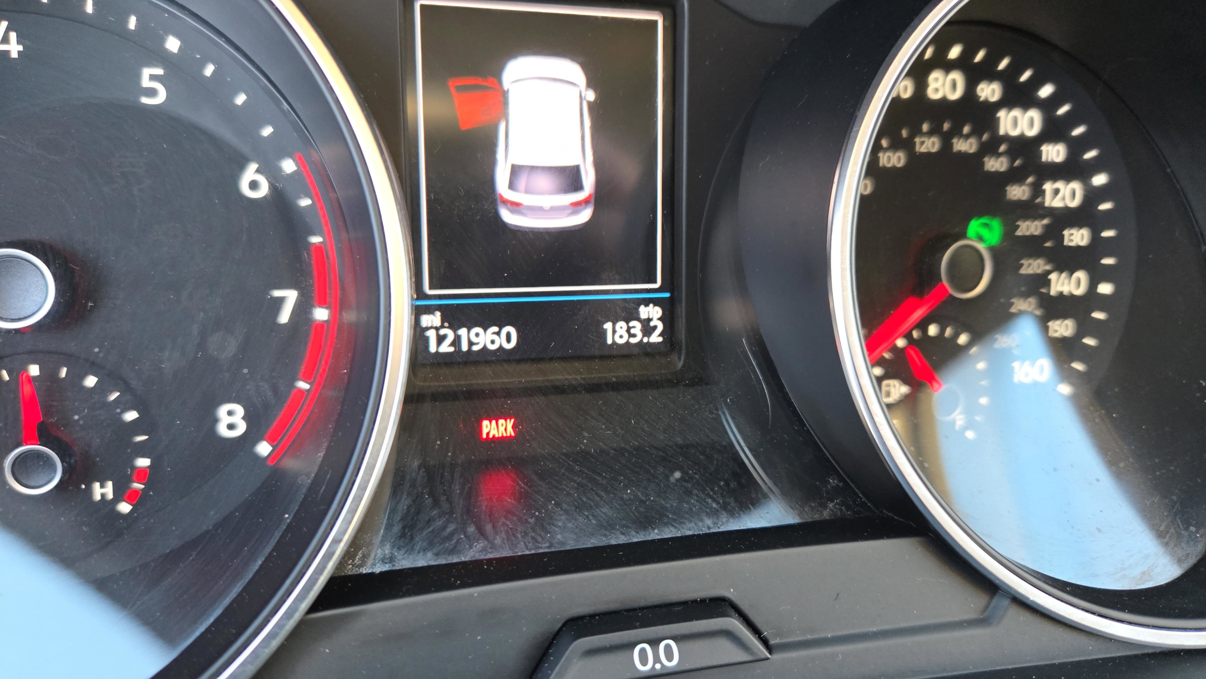 Used 2019 Volkswagen Tiguan S image 31