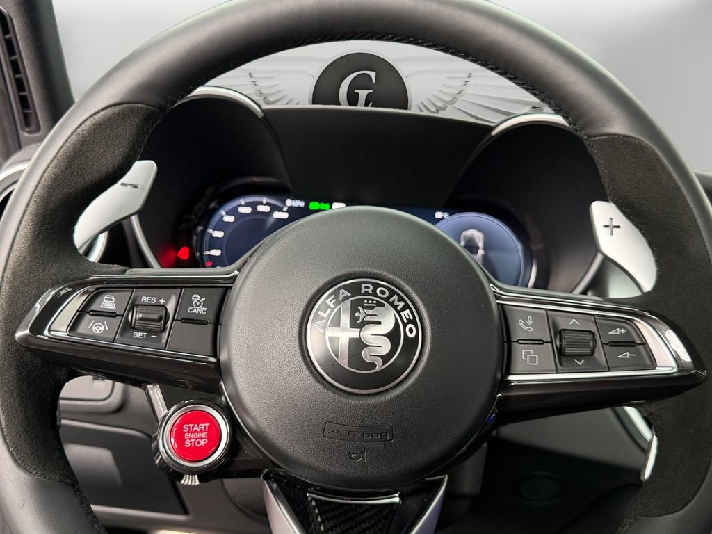 Used 2024 Alfa Romeo Giulia Quadrifoglio RWD image 19