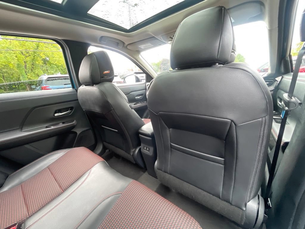 Certified 2025 Nissan Kicks SR w/ SR Premium Package AWD/4WD image 45
