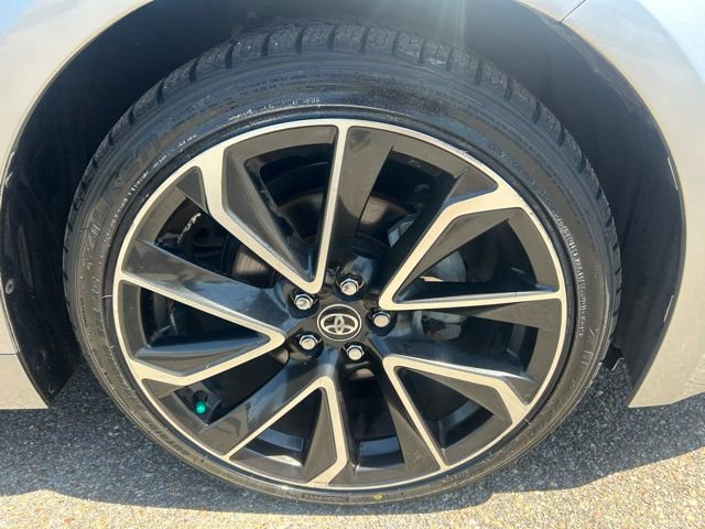 Used 2019 Toyota Corolla XSE FWD image 9