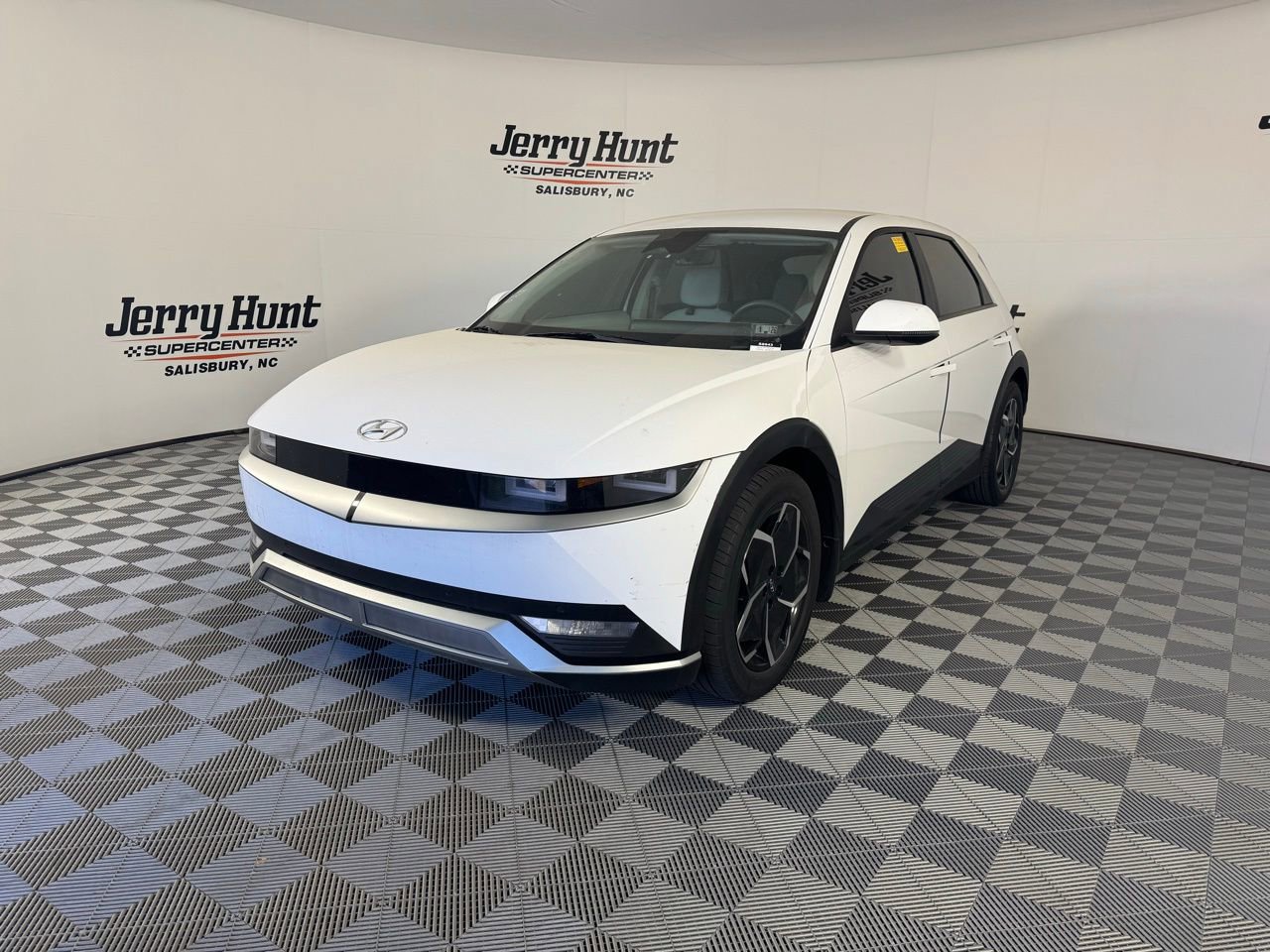 Used 2023 Hyundai Ioniq 5 SEL w/ Cargo Package AWD/4WD image 1