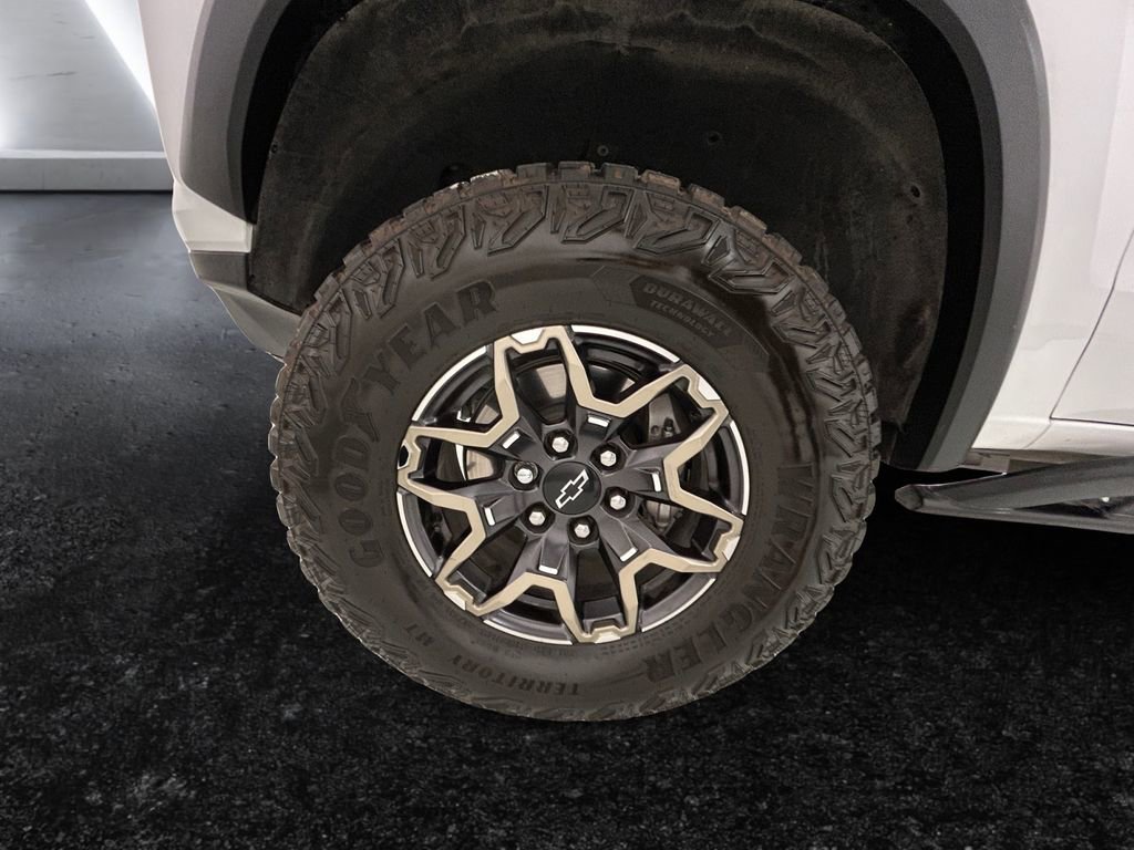 Used 2024 Chevrolet Colorado ZR2 w/ ZR2 Convenience Package III image 27