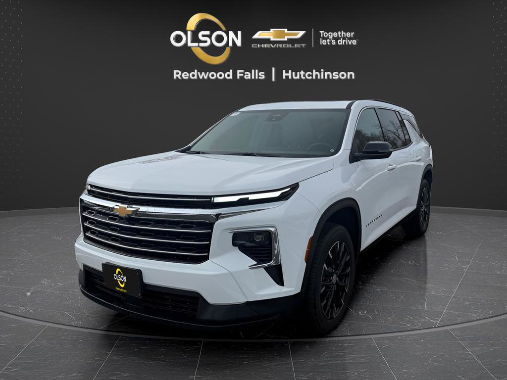 Used 2025 Chevrolet Traverse LT w/ Sun and Wheel Package image 1