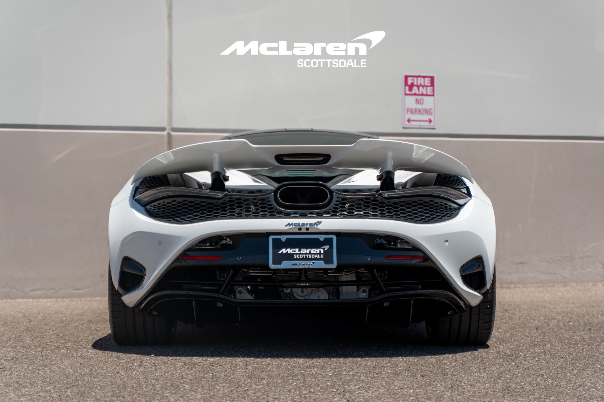 Used 2024 McLaren 750S RWD image 6