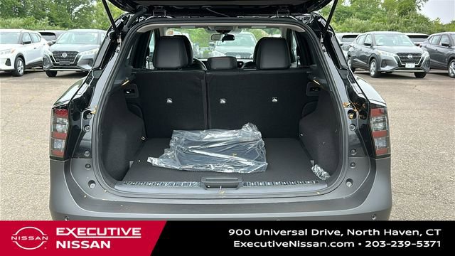 Used 2025 Nissan Kicks SR w/ Illumination Package FWD image 25