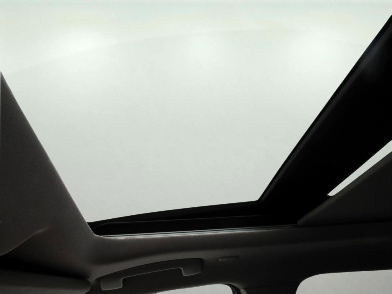 Used 2023 Nissan Rogue SL AWD/4WD image 30