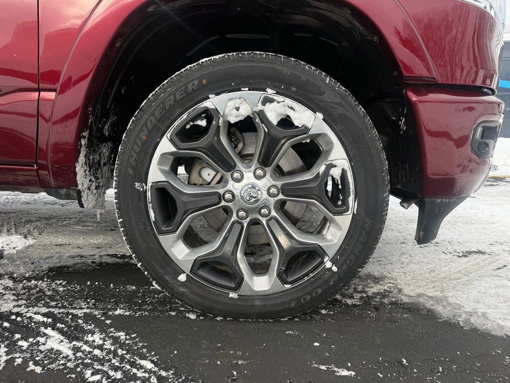Used 2022 RAM 1500 Limited w/ Body-Colour Bumper Group image 10