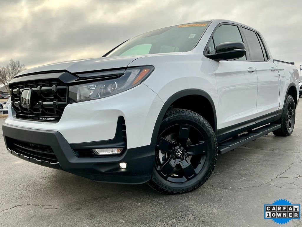 Used 2025 Honda Ridgeline Black Edition image 3