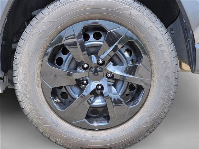 Used 2020 Toyota RAV4 LE AWD/4WD image 14