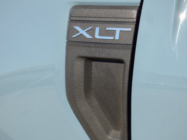 Used 2022 Ford Maverick XLT w/ XLT Luxury Package image 3