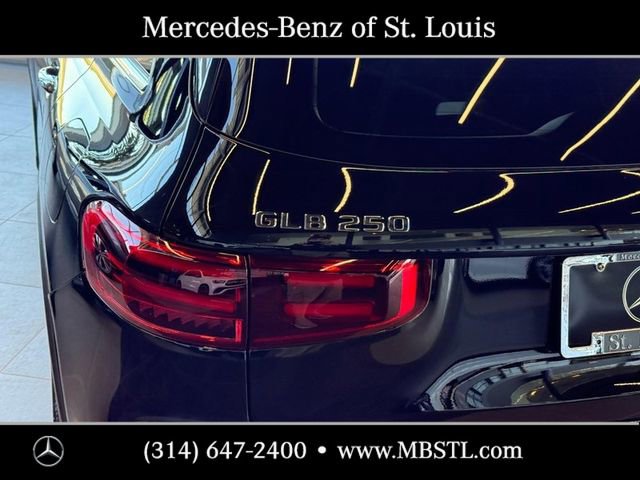 New 2026 Mercedes-Benz GLB 250 4MATIC image 4