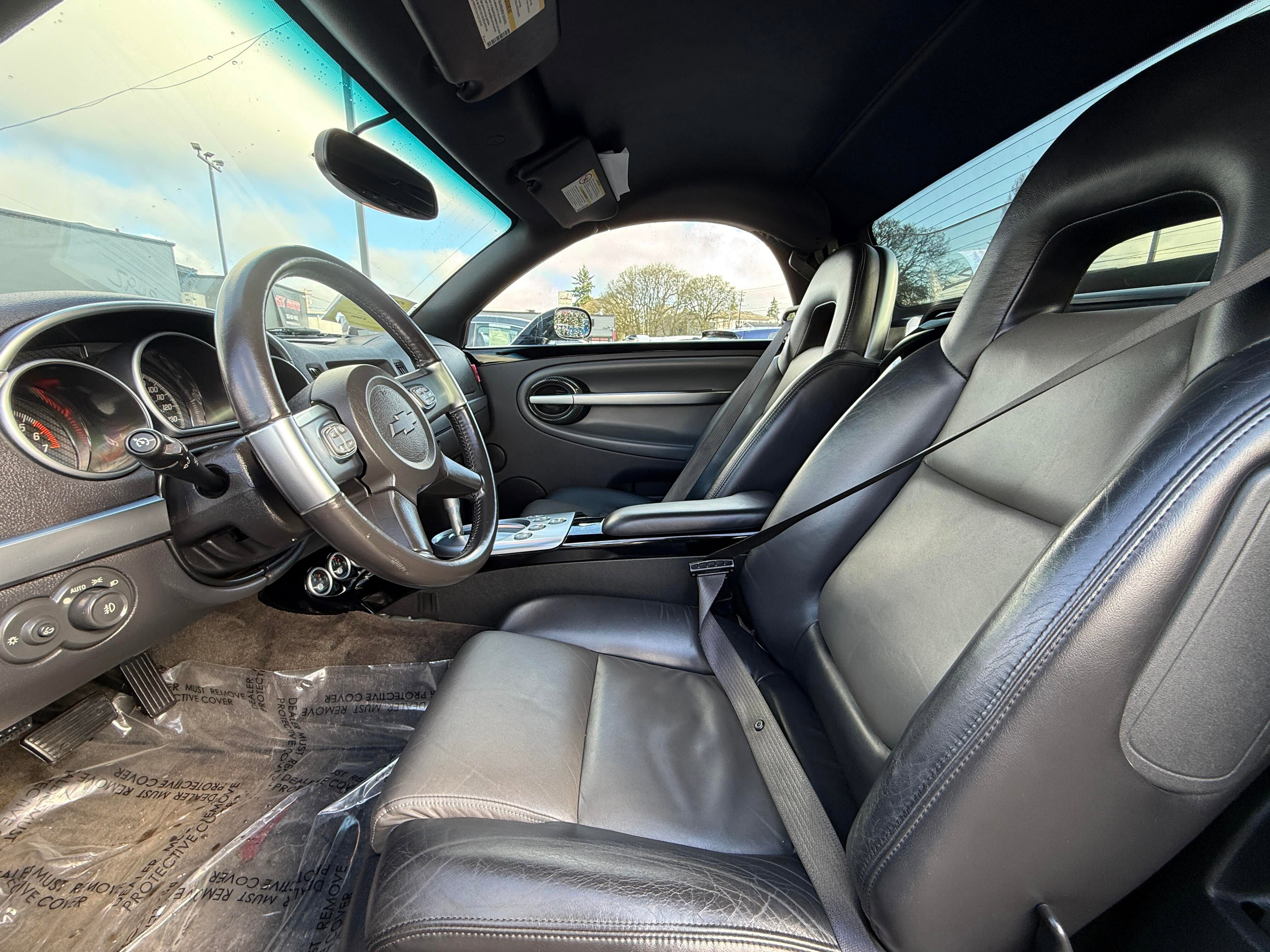 Used 2004 Chevrolet SSR w/ Preferred Equipment Group RWD image 7