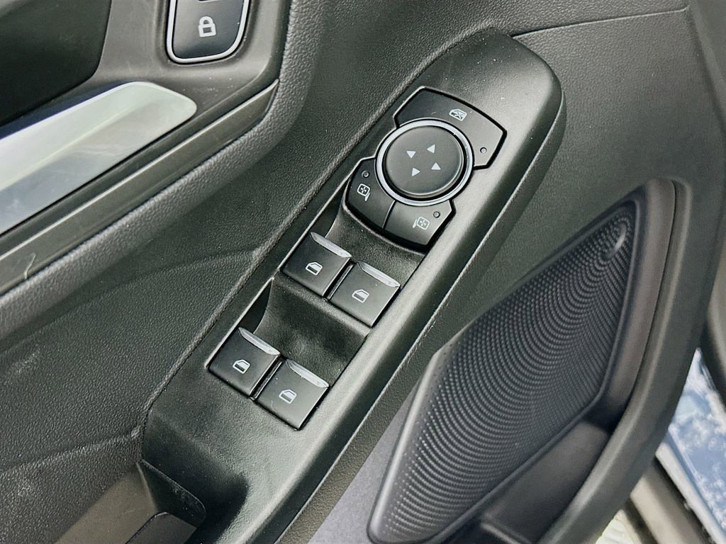 Used 2024 Ford Escape Base image 25