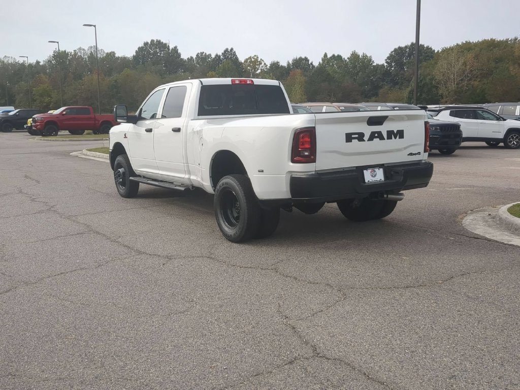 New 2026 RAM 3500 Tradesman AWD/4WD image 3