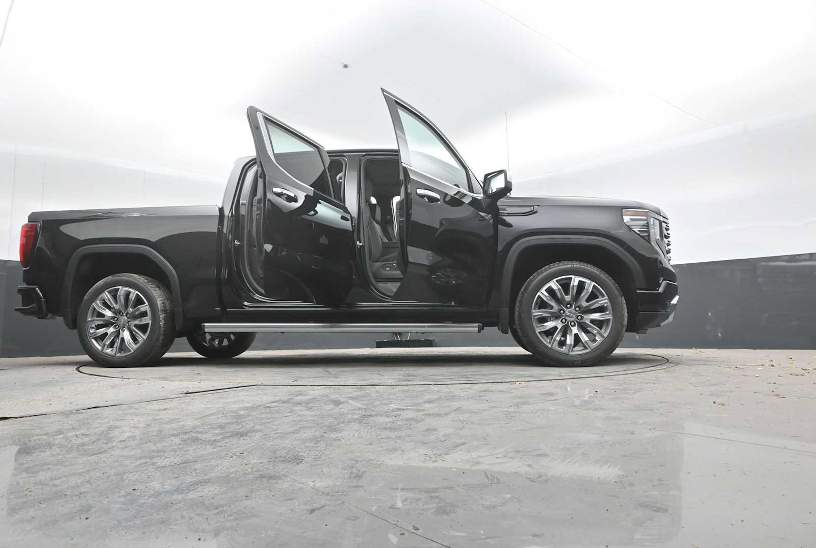 New 2026 GMC Sierra 1500 Denali w/ Denali Reserve Package AWD/4WD image 39