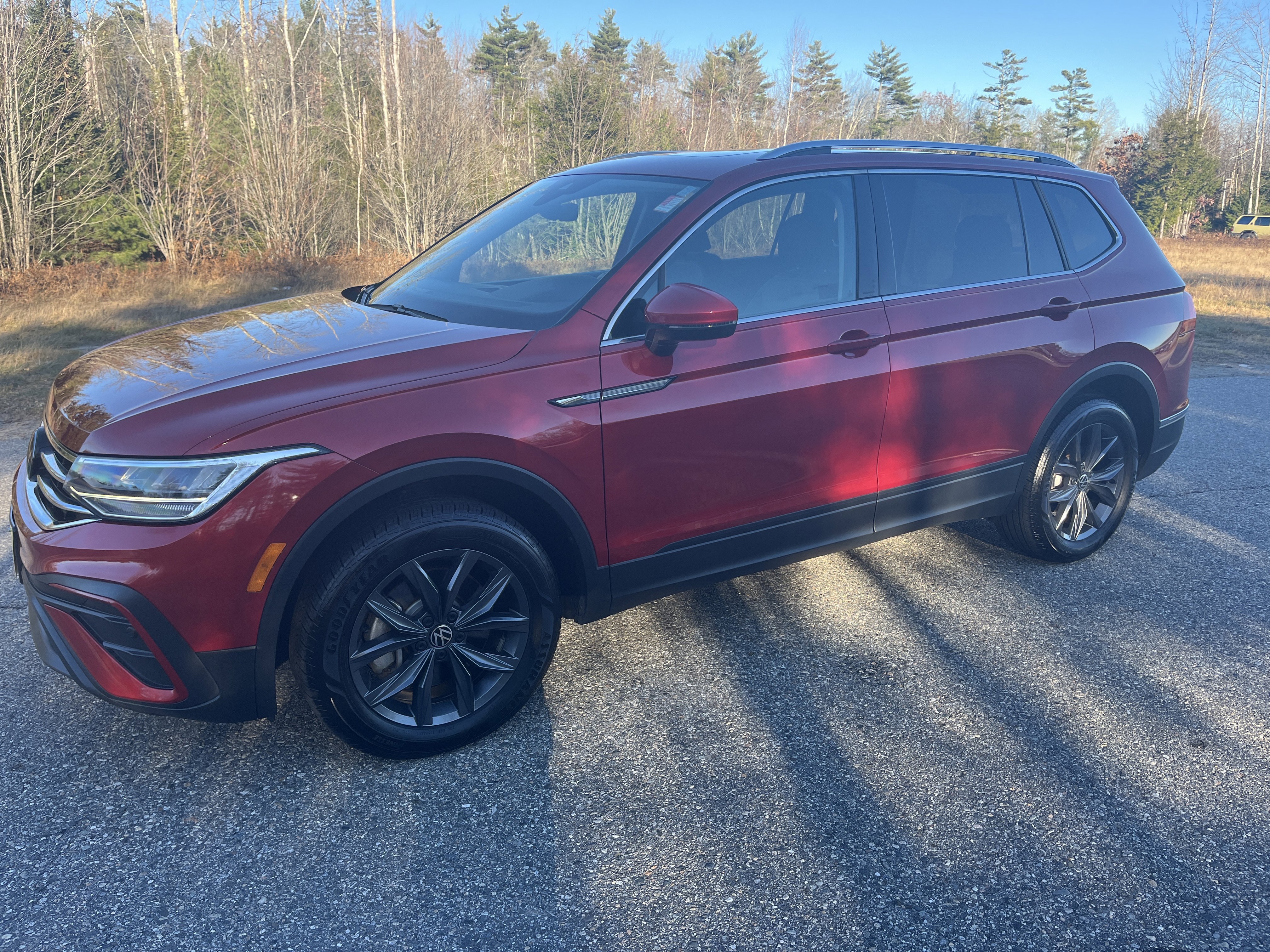 Used 2023 Volkswagen Tiguan SE