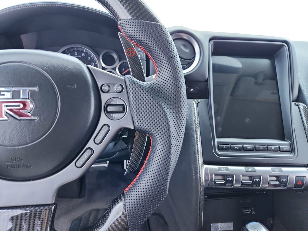 Used 2010 Nissan GT-R Premium AWD/4WD image 34