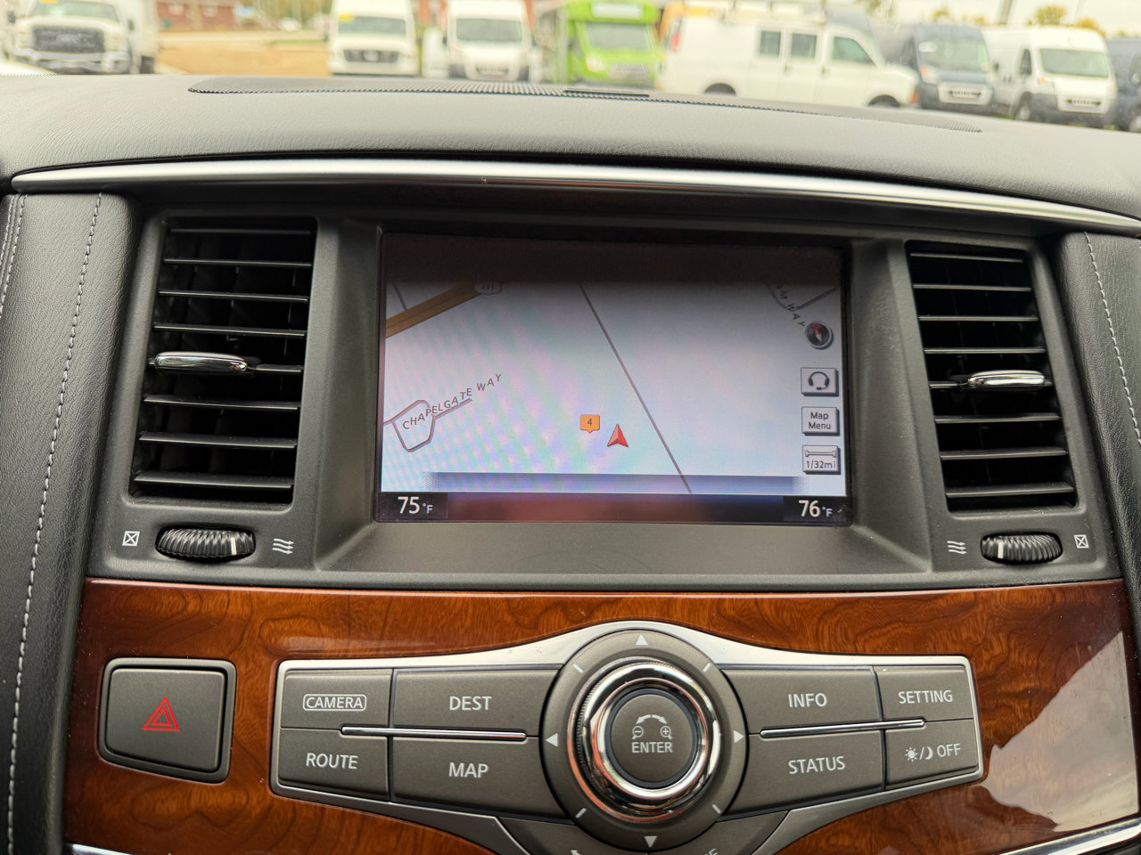 Used 2016 INFINITI QX80 Limited image 30