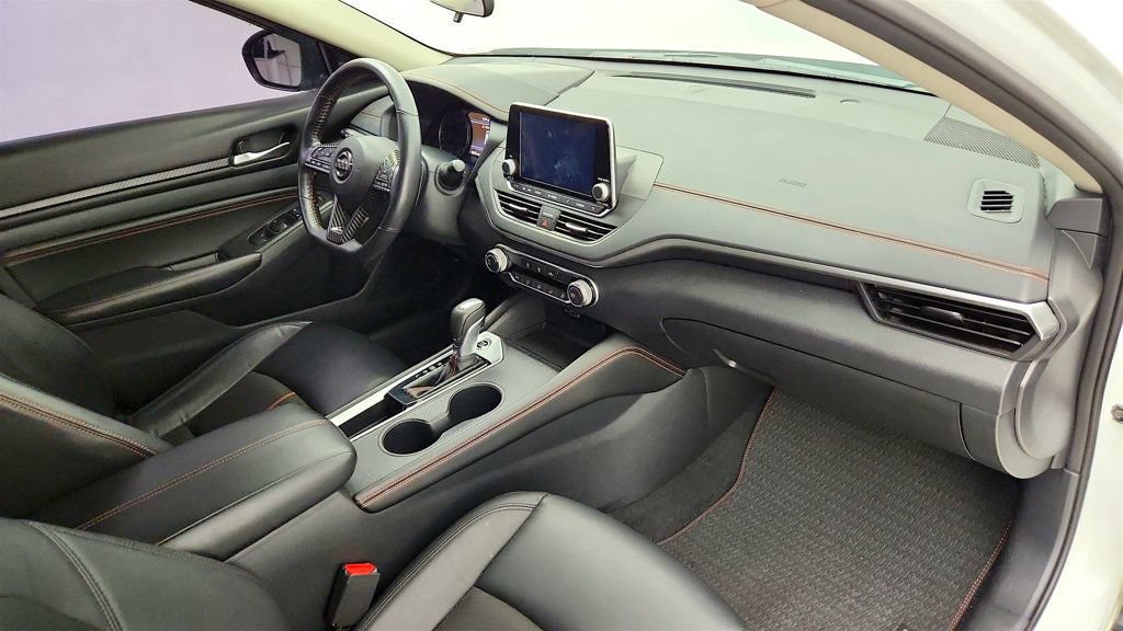 Used 2022 Nissan Altima 2.5 SR FWD image 22