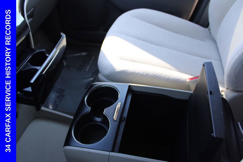 Used 2013 Toyota Sienna LE w/ Towing Pkg image 41