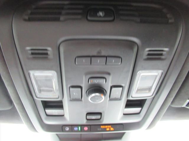 Used 2023 Cadillac Escalade Premium Luxury Platinum w/ LPO, Floor Liner Package image 28